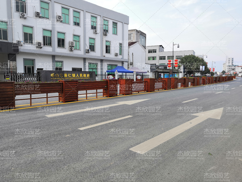 道路花箱護(hù)欄尺寸多少？選什么顏色好看？