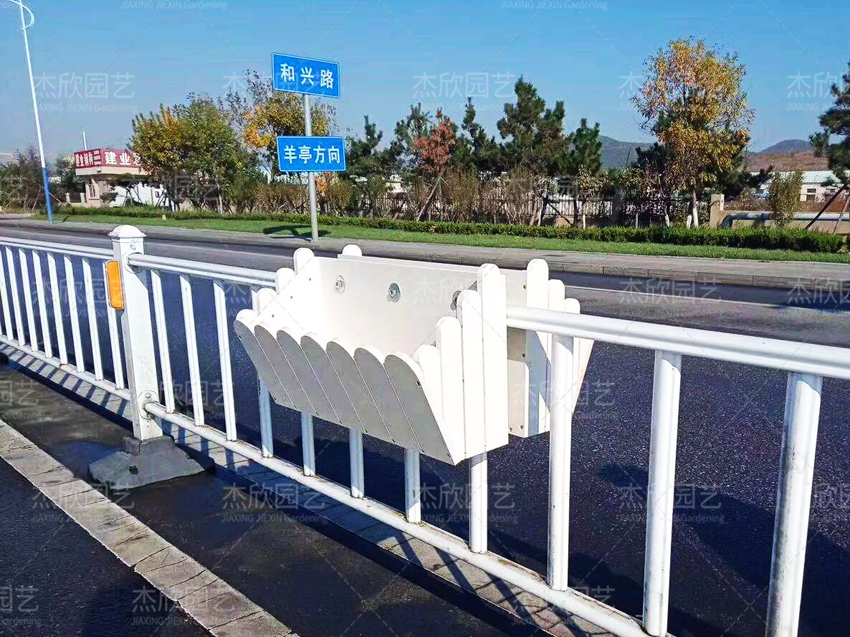 花箱式護(hù)欄裝飾效果怎么樣？