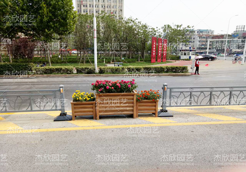 PVC花箱適合戶外使用嗎？