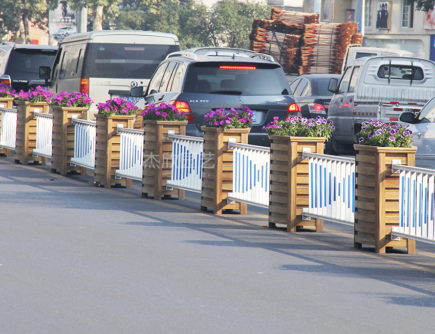 花箱護(hù)欄在城市道路中的使用情況如何？