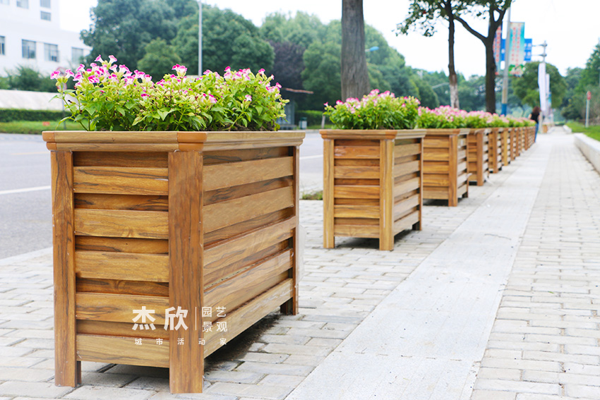 街道花箱在市政使用有哪些優(yōu)勢(shì)？