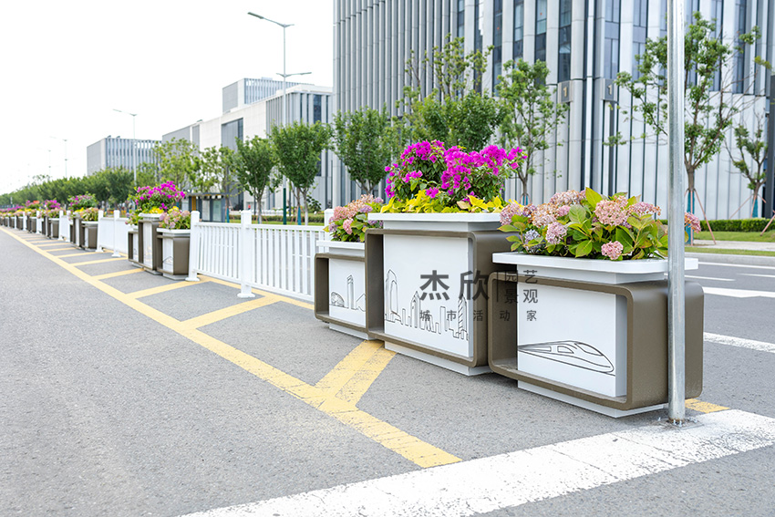 戶外花箱道路護欄怎么挑選？